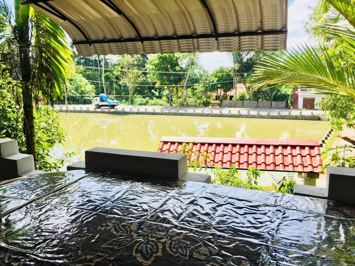 Lake View Homestay แทนกาลเล ภายนอก รูปภาพ
